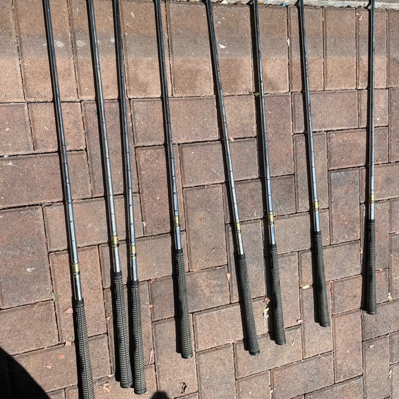 Golf Iron Set 8 Pc By Oxygen Golf 
Steel shaft - Picture 6 of 12